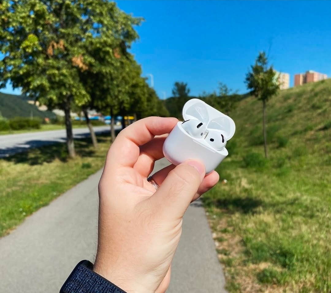 Na predaj Apple Airpods 4 - 5