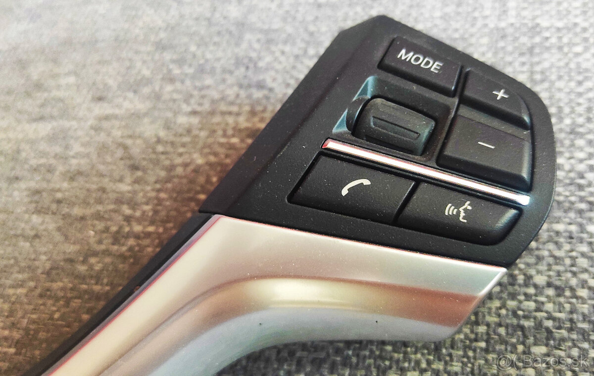 tlačítka a kryt volantu na BMW - 5