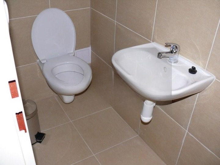 Byt vhodný pre 4 študentov mladých ľudí, bývanie v centre BB - 5