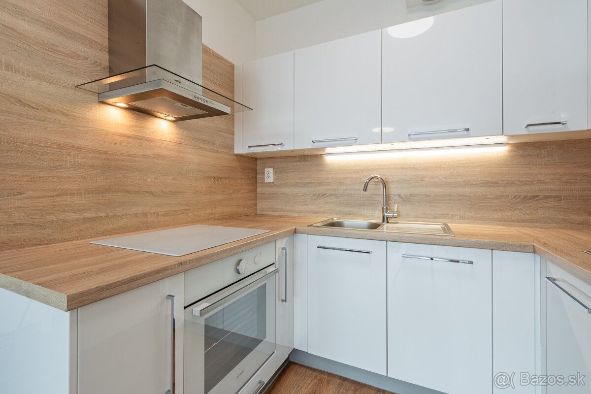 Na prenájom | 2 izbový byt s loggiou - Silvánová ul. - 5