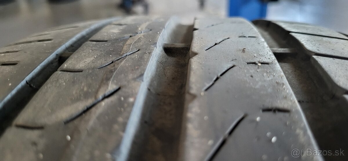 235/55R18 Pirelli Scorpion - 5