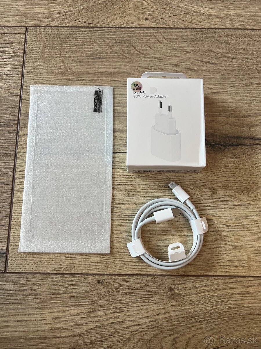 iPhone 13 128GB White - 5