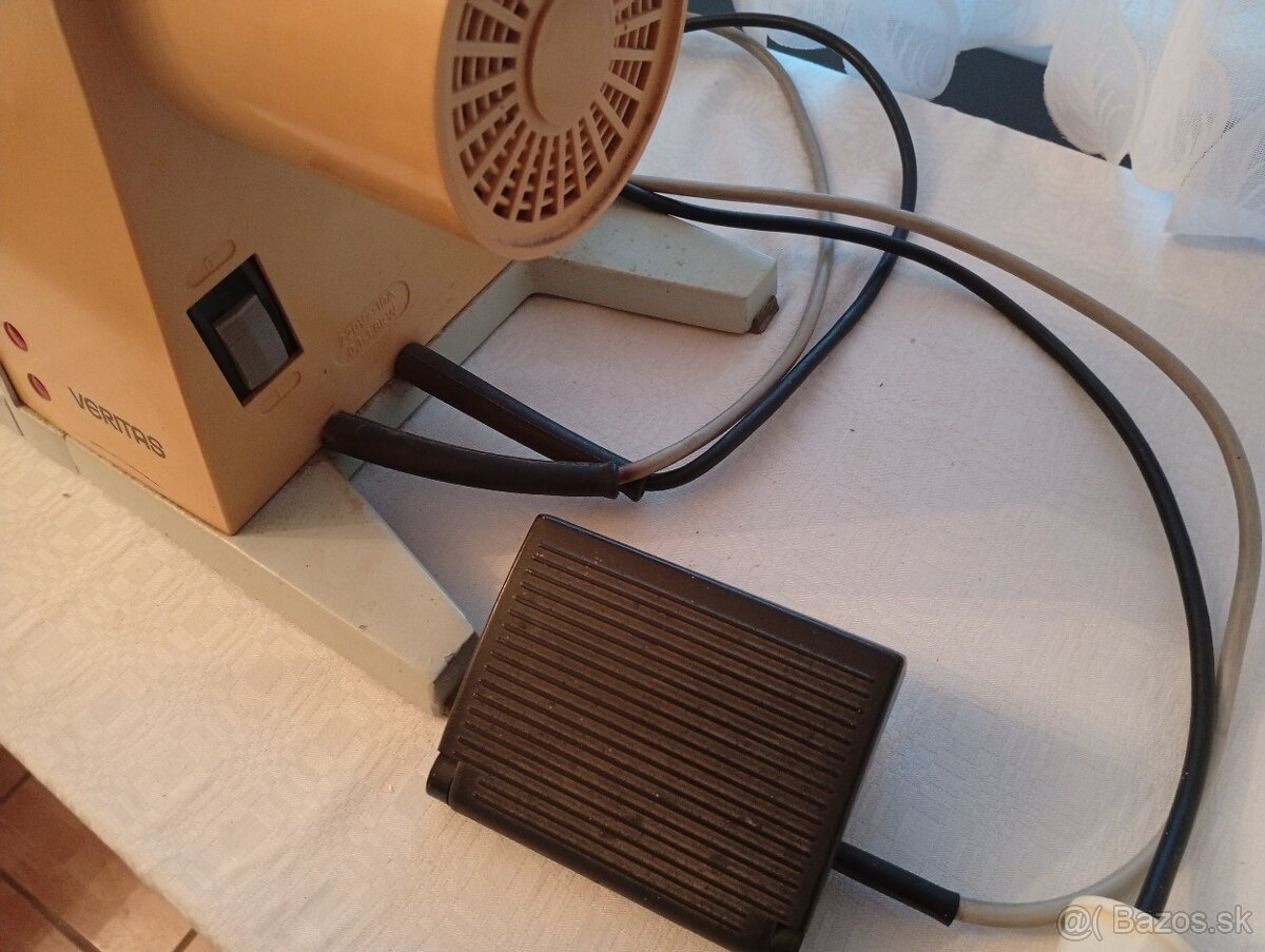 Stolovy žehliaci stroj - 5