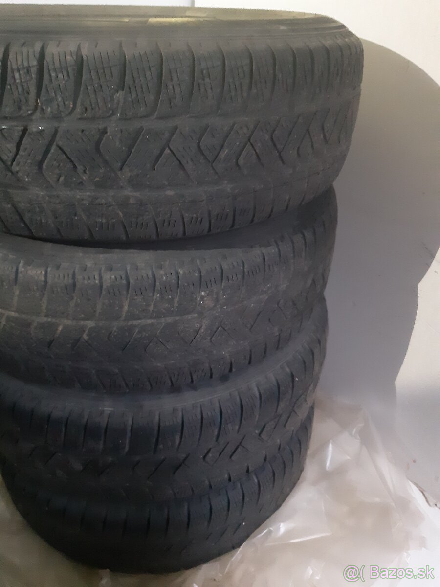 Pirelli 215/70/R16 104H,SUV,pneumatiky - 5