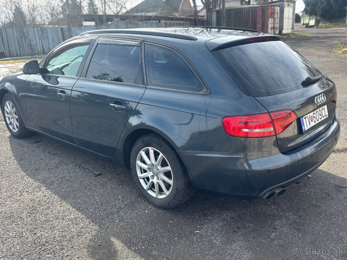 Predám Audi a4b8 2.0TDI - 5