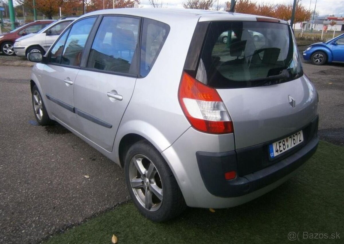 Renault Scénic 1.6i serviska benzín manuál 83 kw - 5