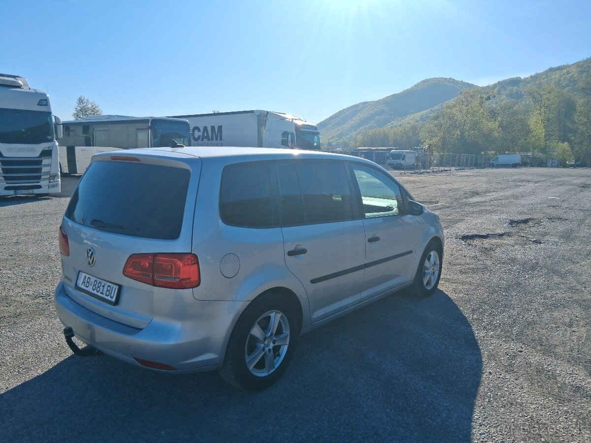Predam volkswagen touran 1.6tdi - 5