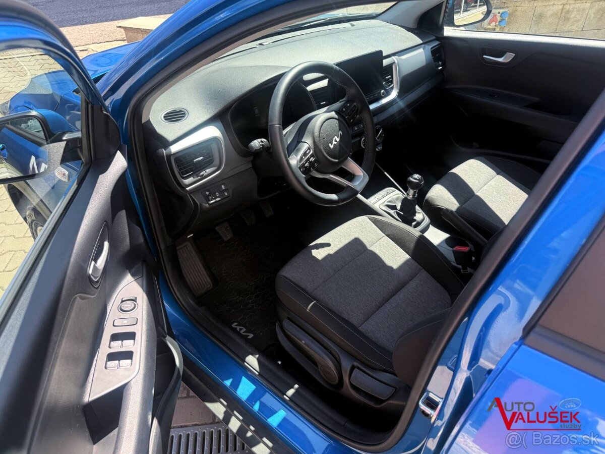 Kia Stonic 1.2 DPi, manuál, Silver + Silver Pack - 5