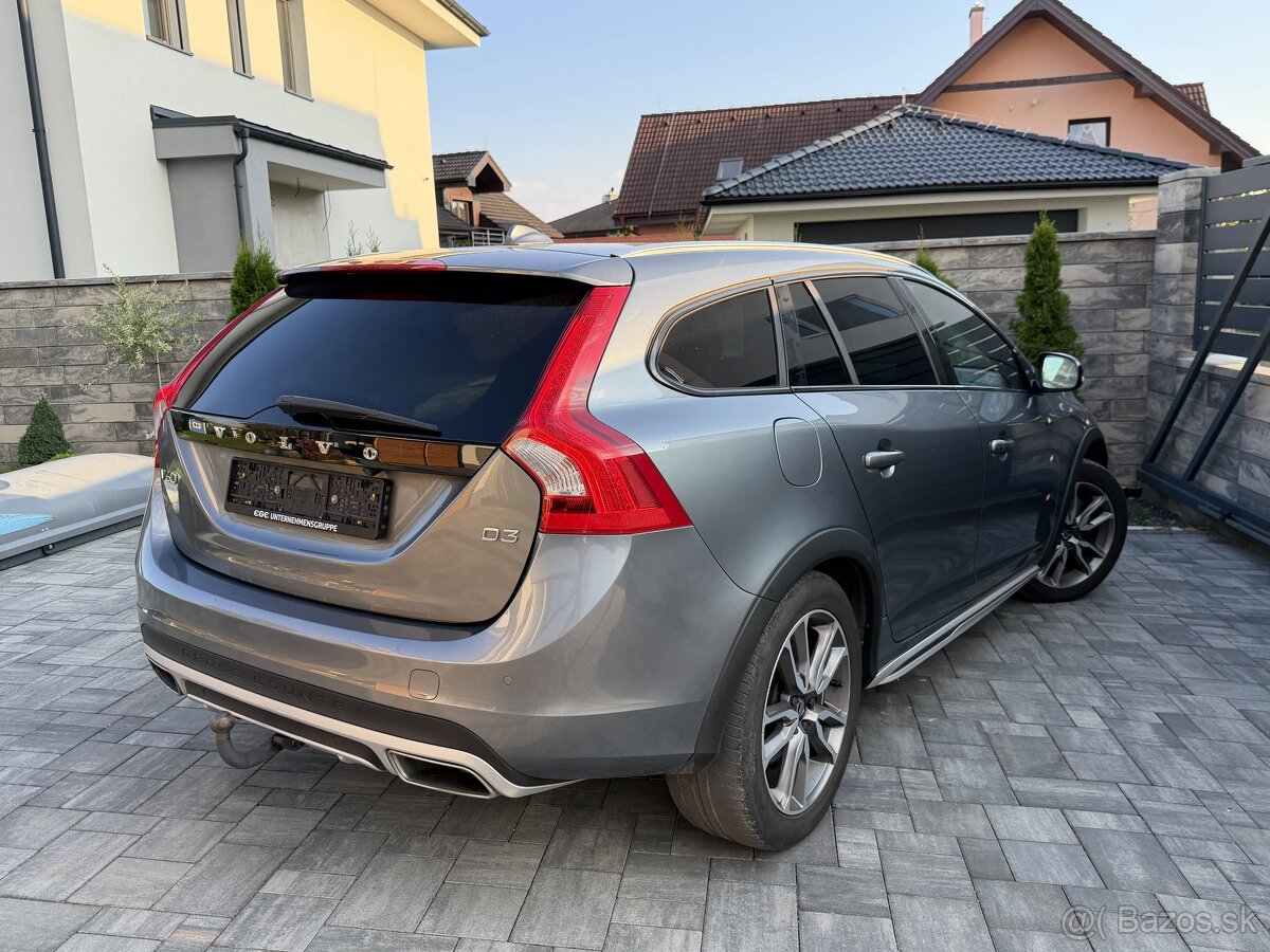 Volvo V60 2.0d 110kw D3 2017 Cross Country - 5