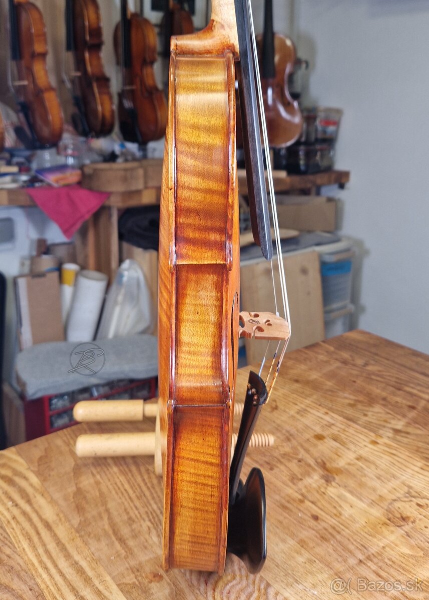 Husle značené O. J. Willmann 4/4 - 5