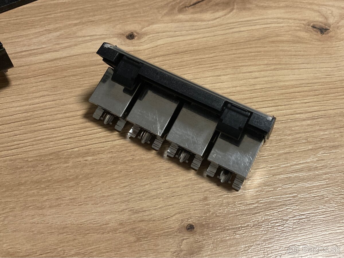 Patch panel 48-portový s organizérom - 5