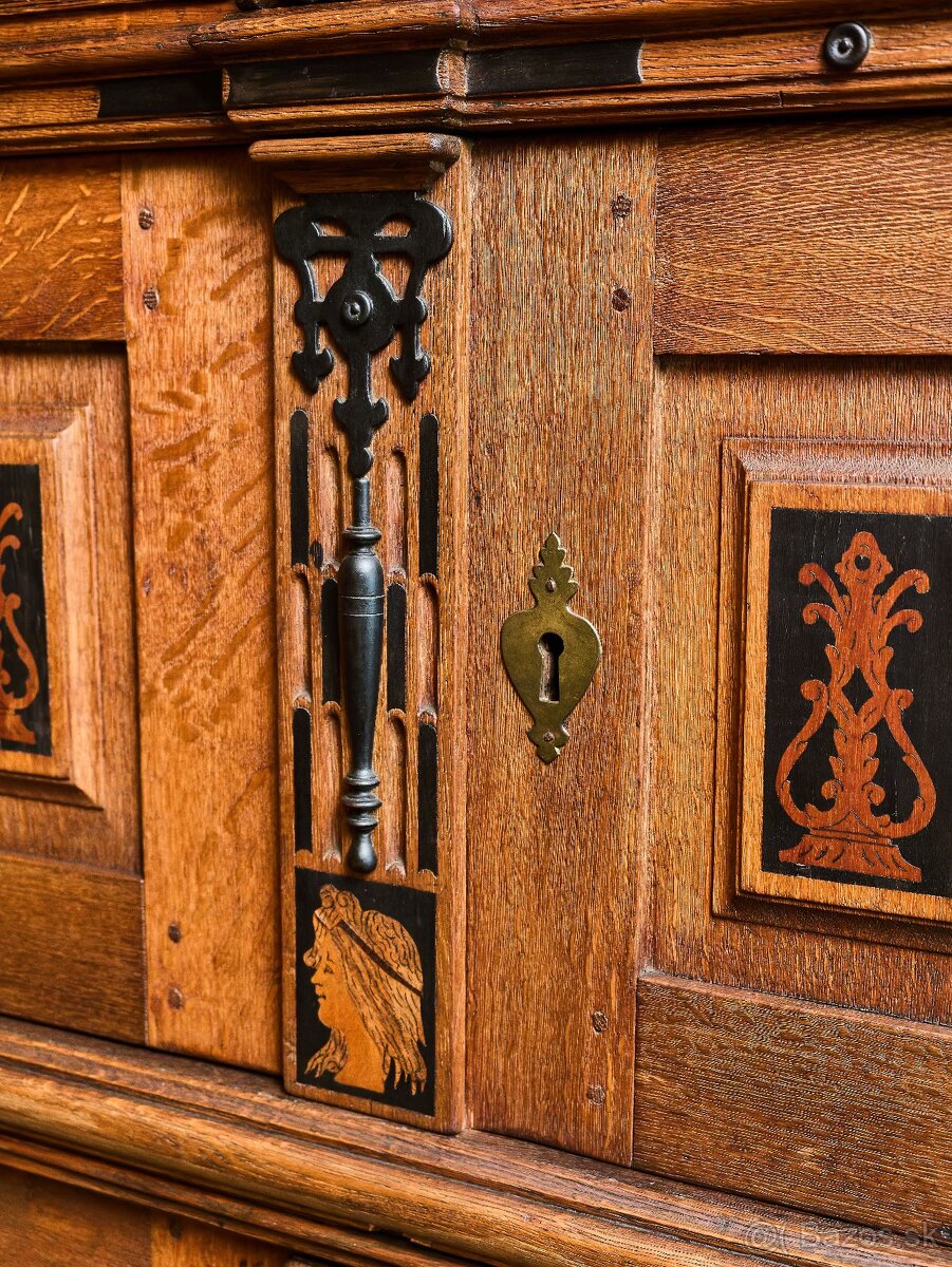 Holandská renesančná skriňa ("Beeldenkast") zo 17. storoči - 5