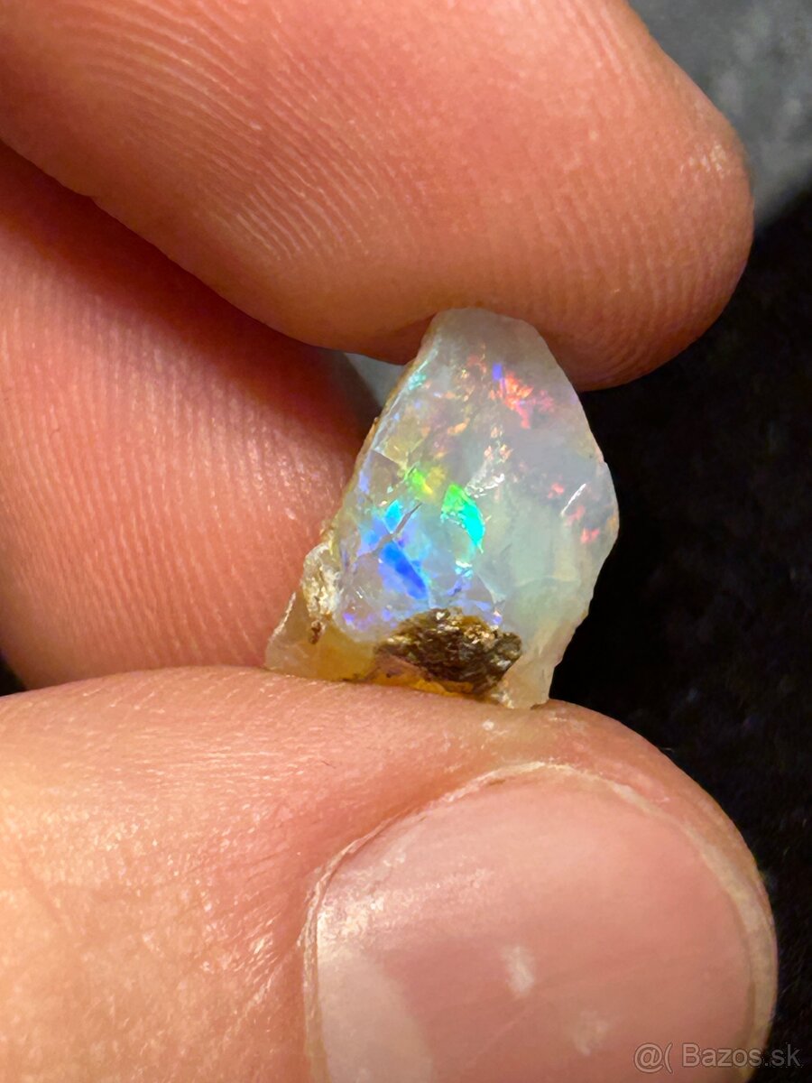 Slovensko drahý opál Dubník šperk výbrus vzorka - 5