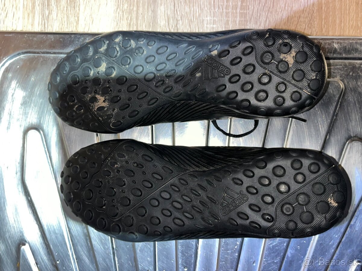 Predám Adidas turfy - 5