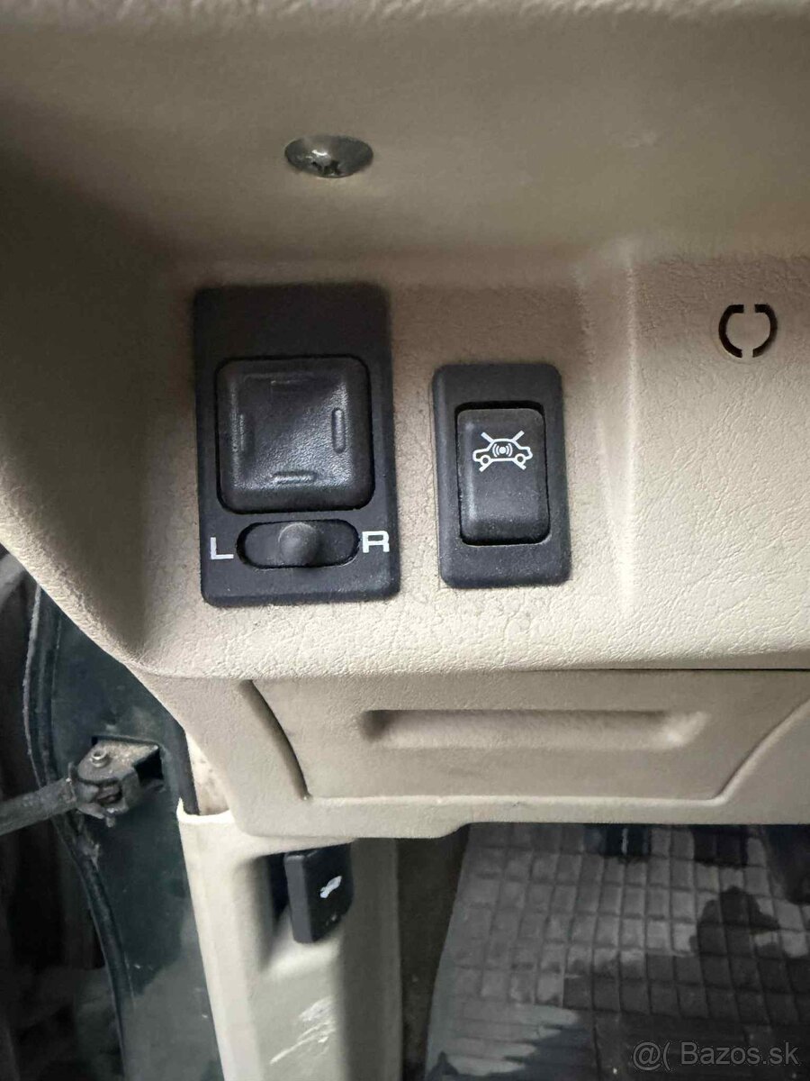 Nissan Terrano II - 5