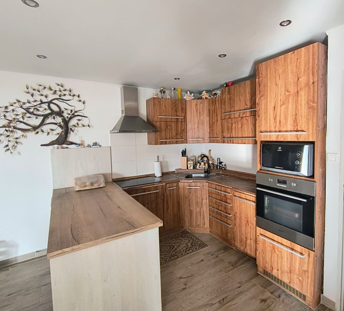 Dom s bazénom v centre - 5