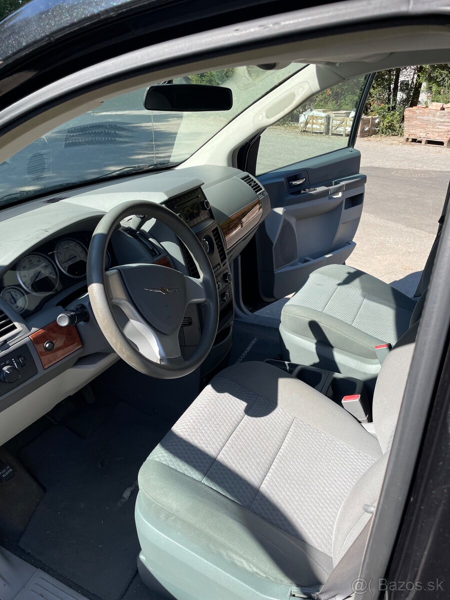 Pohřební speciál Chrysrel Grand Voyager - 5