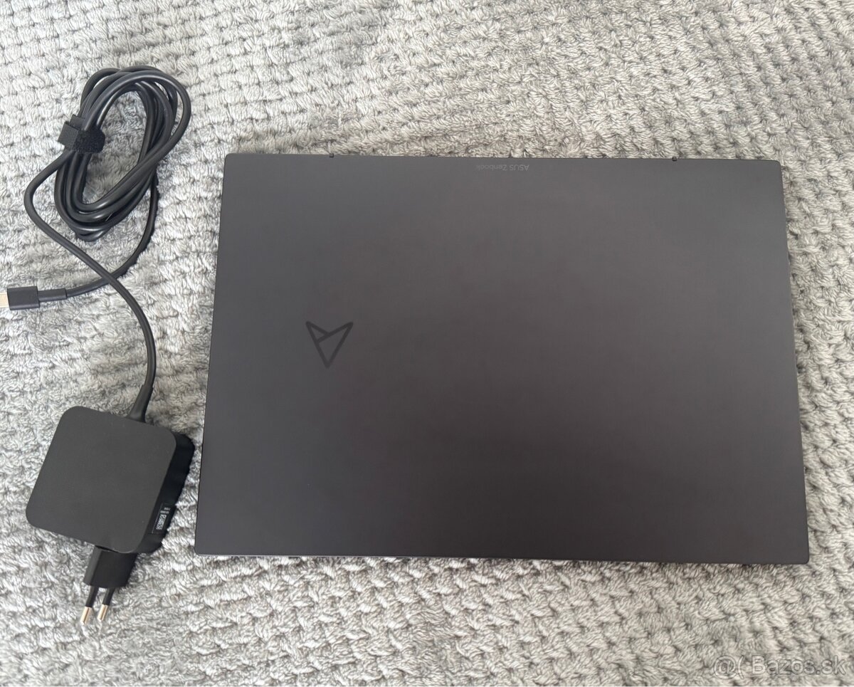 ASUS Zenbook 14 OLED UM3402YA, perfektný stav + obal - 5