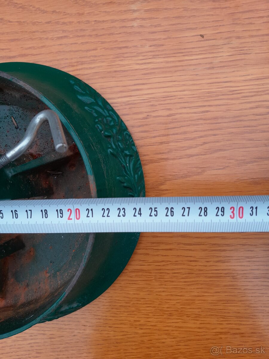 Predám liatinový stojan na stromček - 5