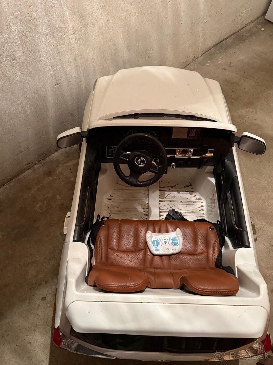 Lexus LX570 - 5