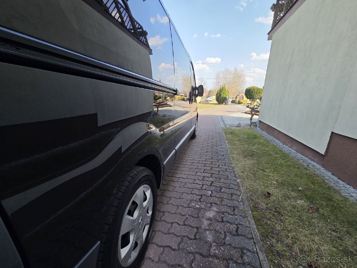 Predám 5 MIESTNU DODÁVKU Renault Trafic LONG - 5