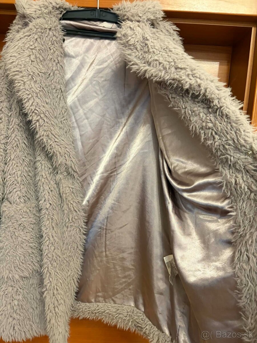 Šedý huňatý kabátik - 5