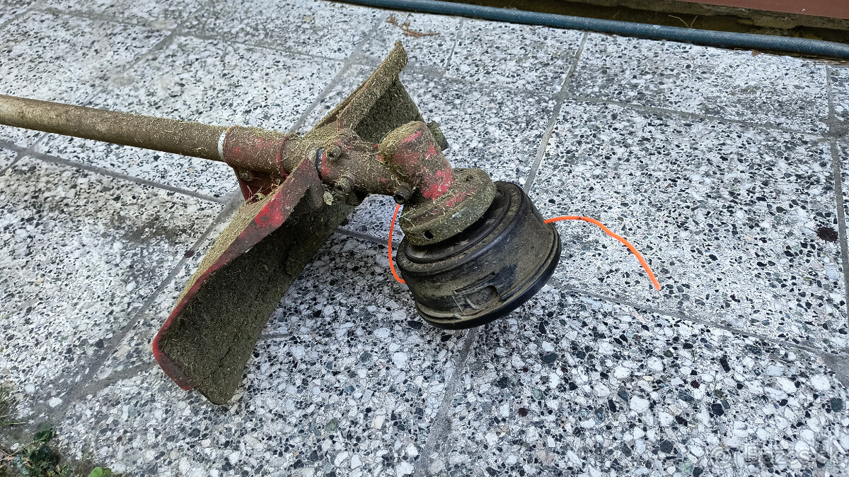 Predám motorovú strunovú kosačku Straus - 5