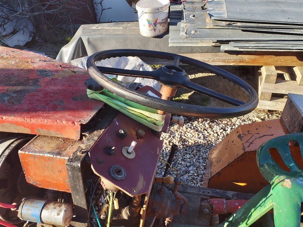 rozpredam malotraktor na diely - 5