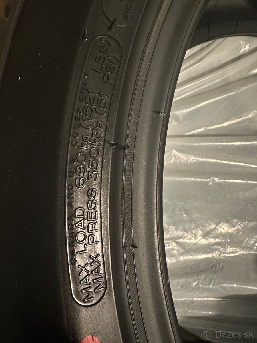 MICHELIN 225/50 R18 95V letné - 5