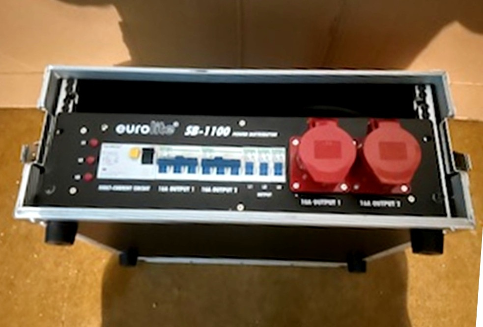 Rozvadzač prúdu Eurolite - 32 A - power distributor - 5