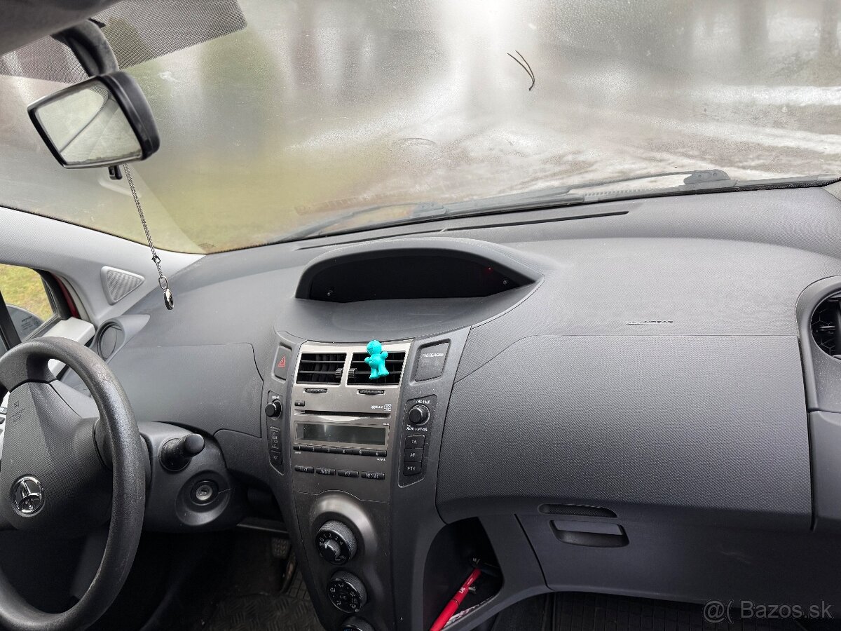 Toyota Yaris 1,33 VVTi - 5