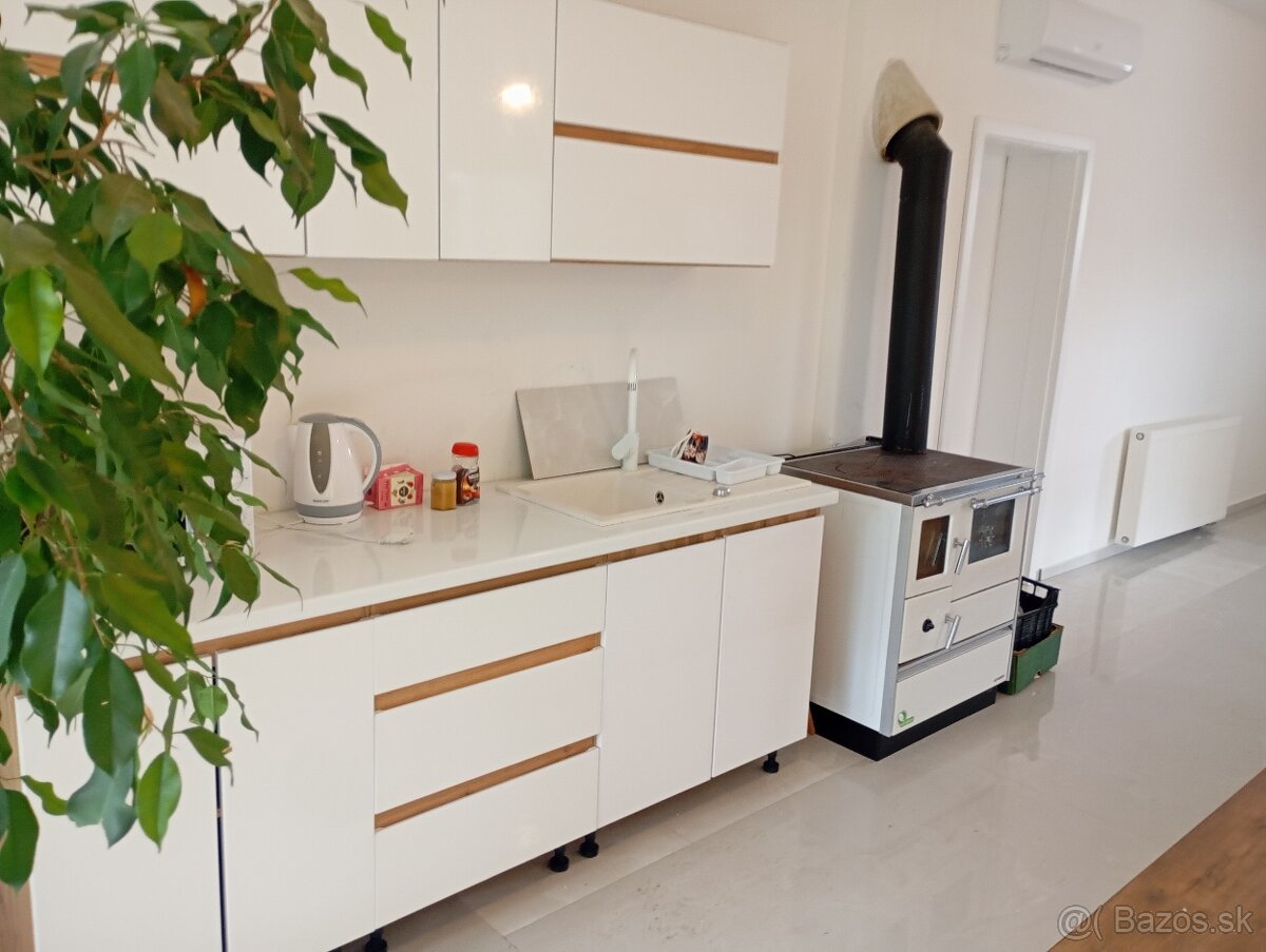 Prenajmem dom v Nesvadoch - 5