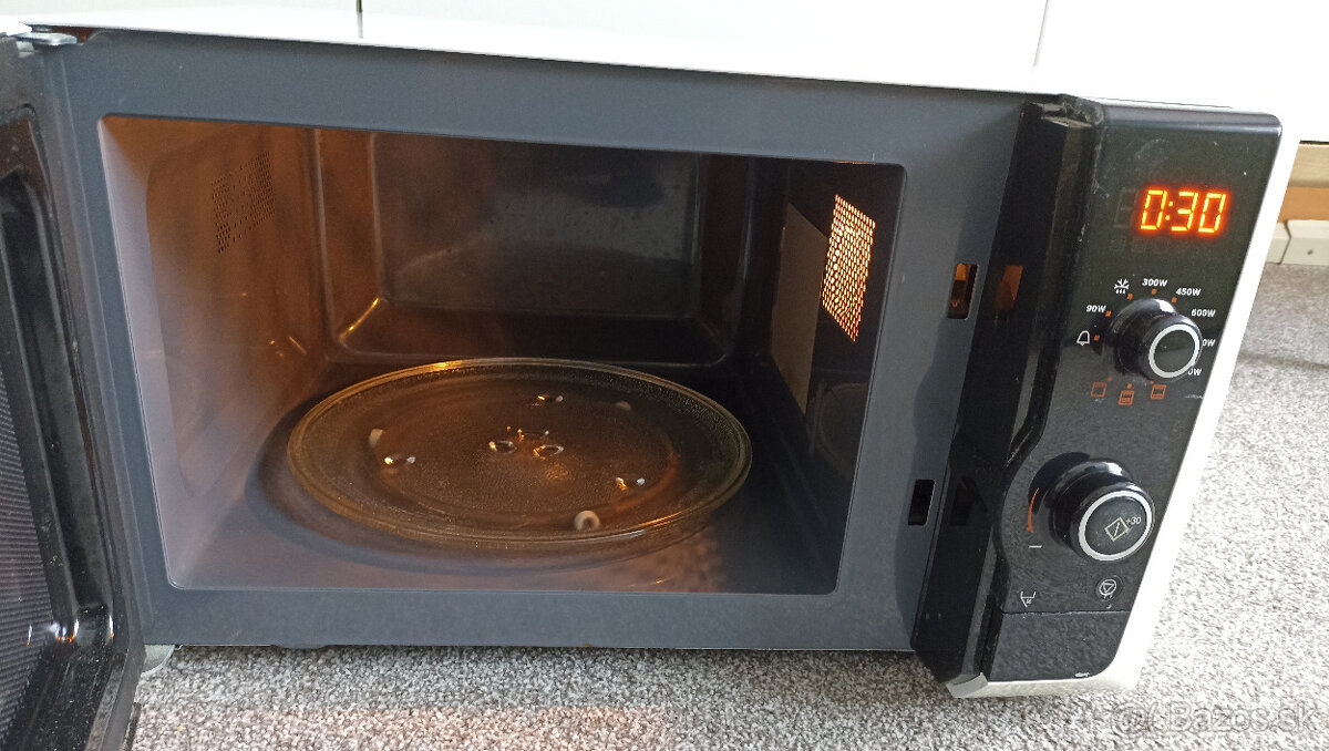 Funkčná mikrovlnná rúra Electrolux s grilom - 5