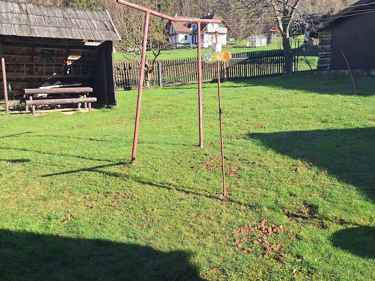 Ponúkame na predaj útulný rodinný dom v obci Látky - 5