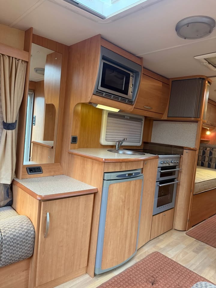 2008 Ace Supreme Superstar KARAVAN - 5