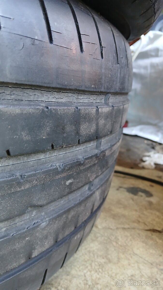 Goodyear 245/45 R18 - 5