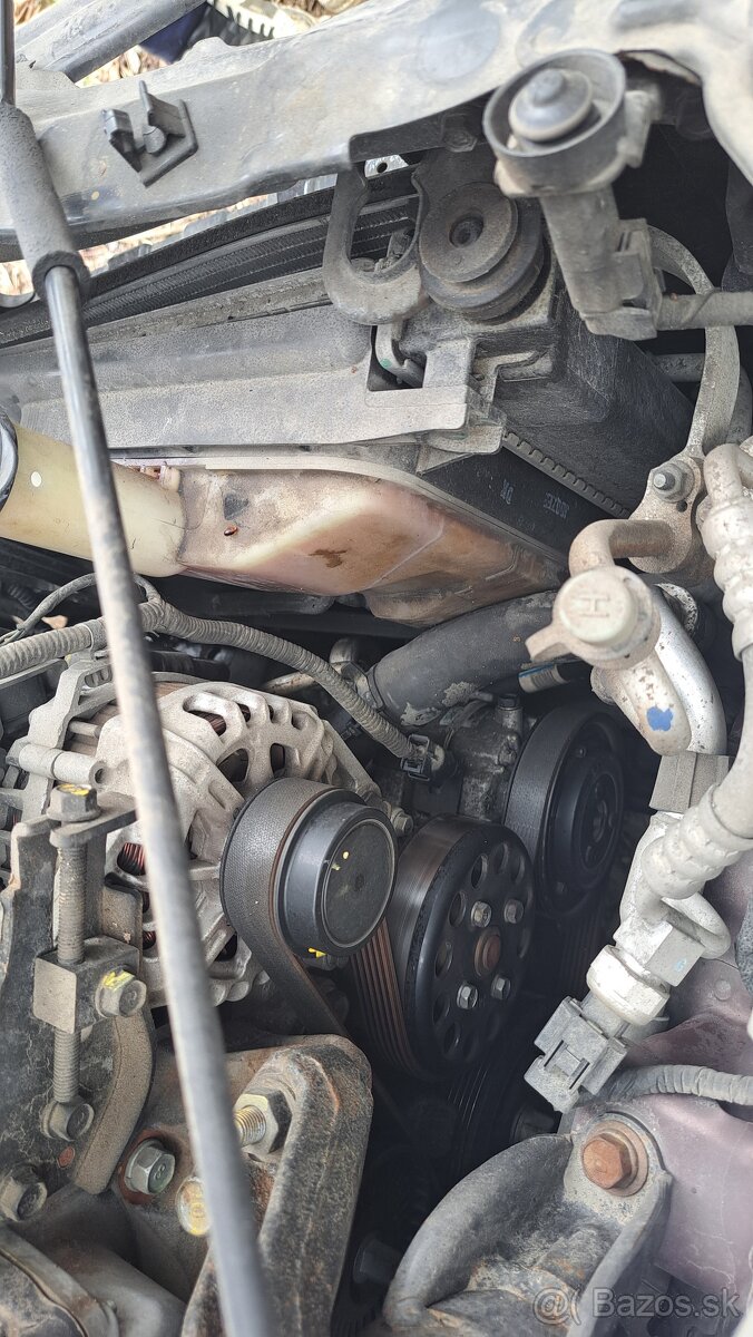 Hyundai i30 - havarované - 5