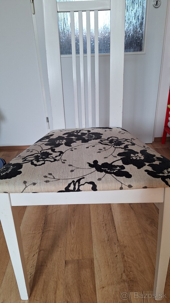 Predam vešiaky,stoličky,šamlík,ventilátor,fén ROWENTA - 5