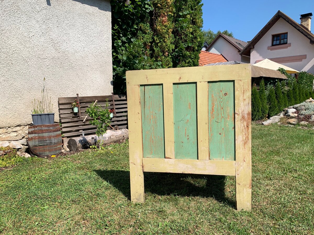 Starožitná posteľ - 5