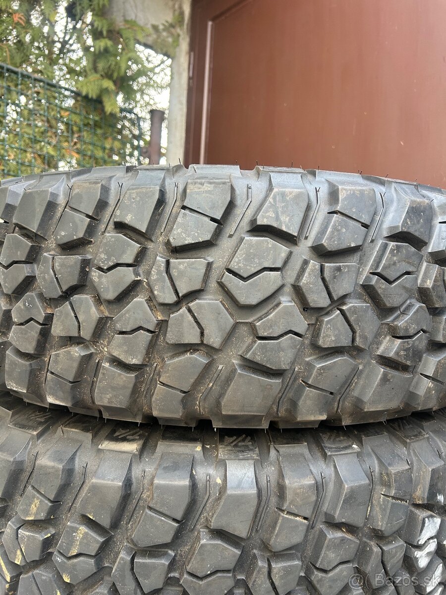Bf Goodrich Mud terrain 255/75 r17 - 5