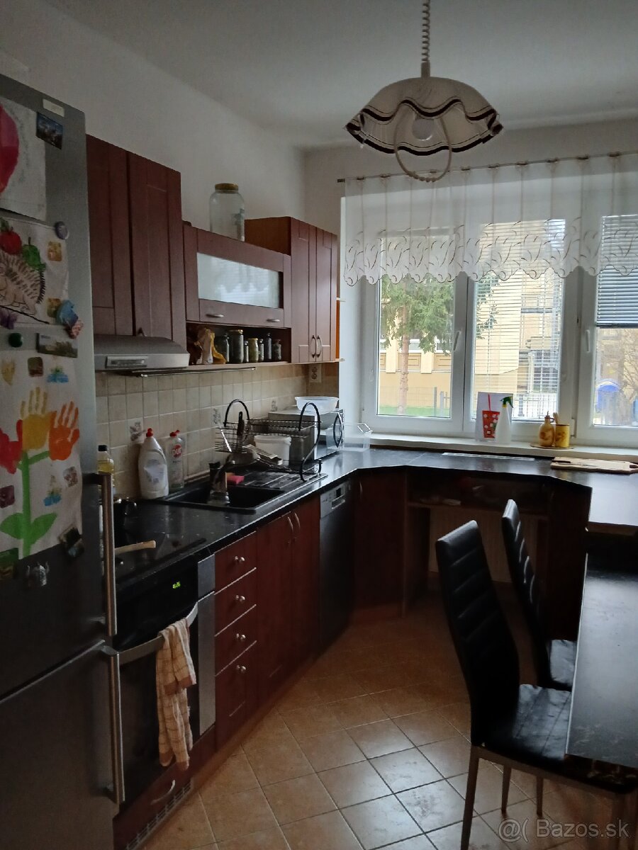 Prenajmem 2-izbový byt Sihoť I. TN - 5