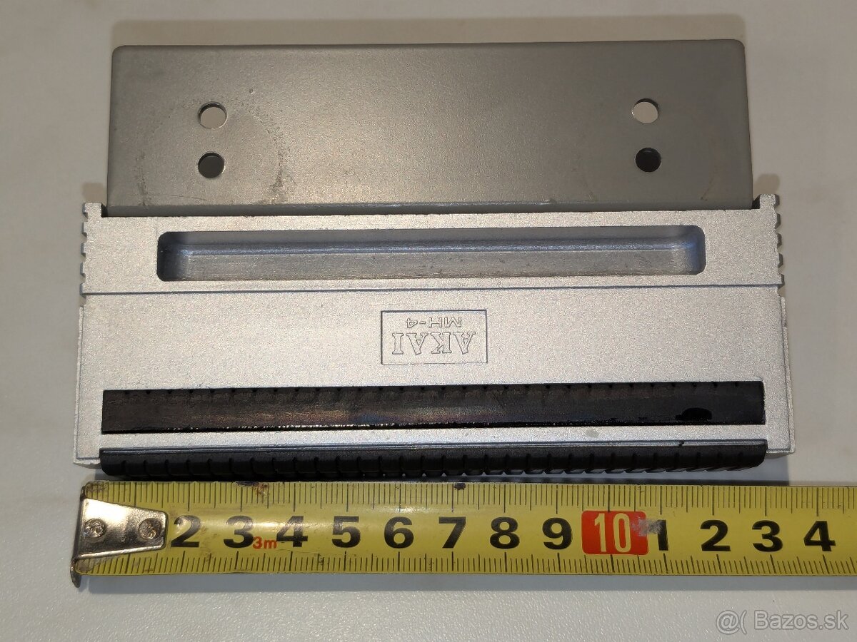 Akai MH4 - madla do racku - 5