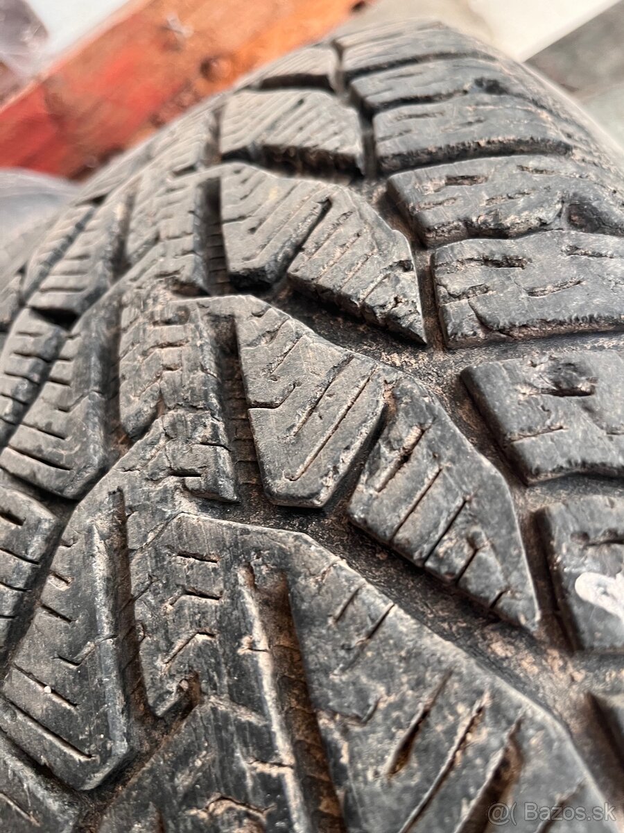 Zimne pneu 215/70 r16 - 5