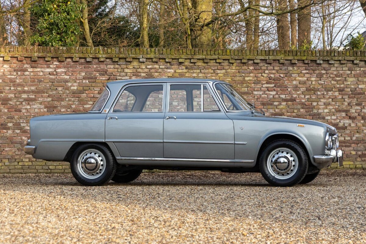 Alfa Romeo Giulia 1600 S 1968 - 5