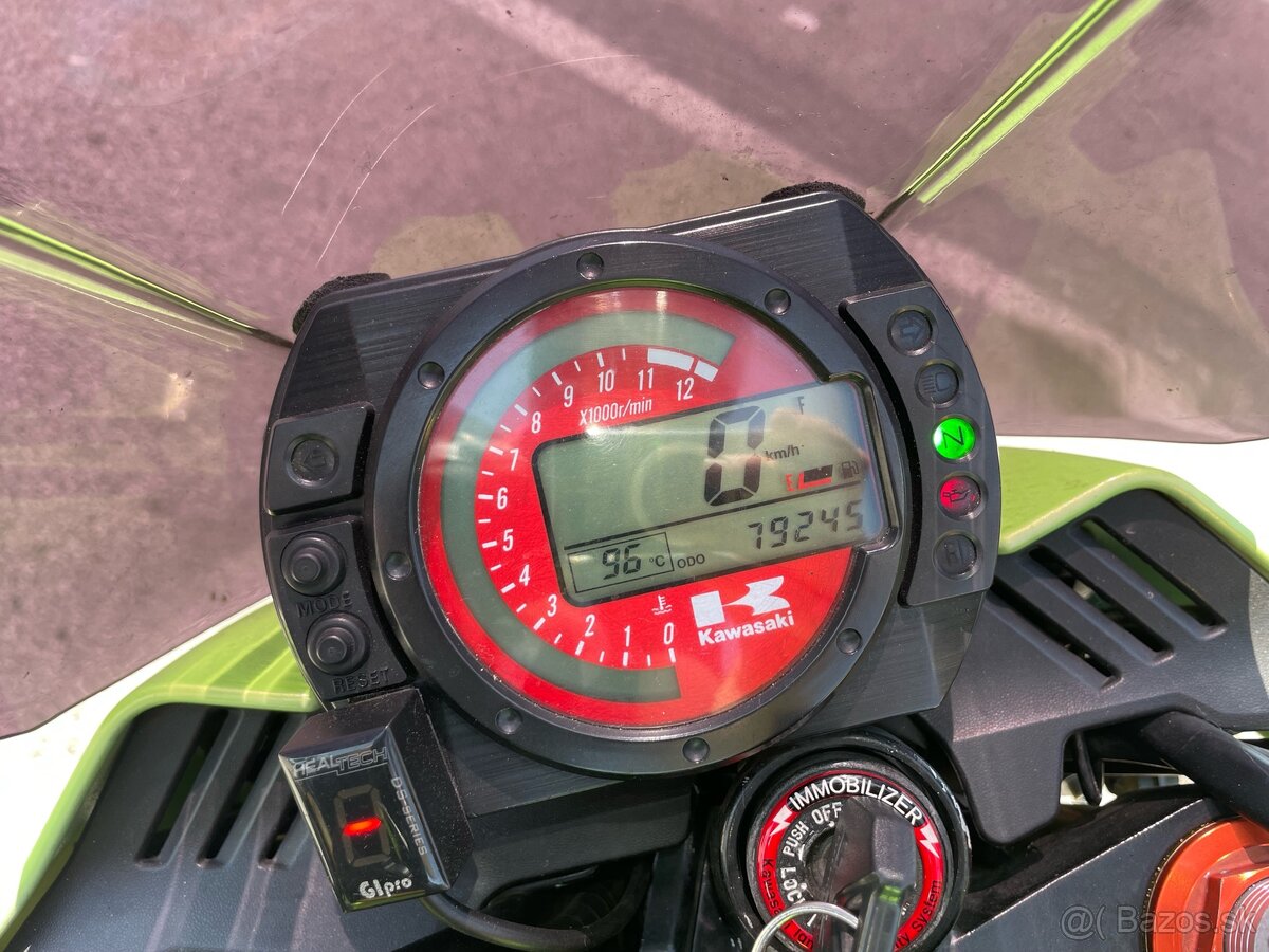 Kawasaki Z1000 2005 - 5