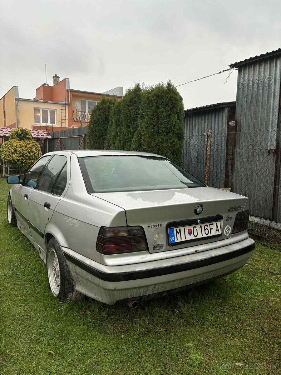 BMW E36 320i sedan – 6-valec, M-packet look - 5