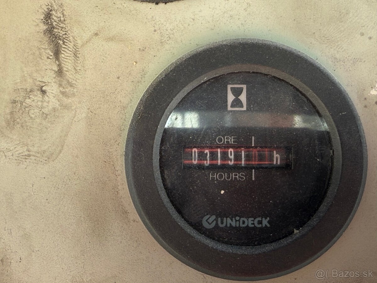 Predám šmykom riadený nakladač Sunward 2810 - 5