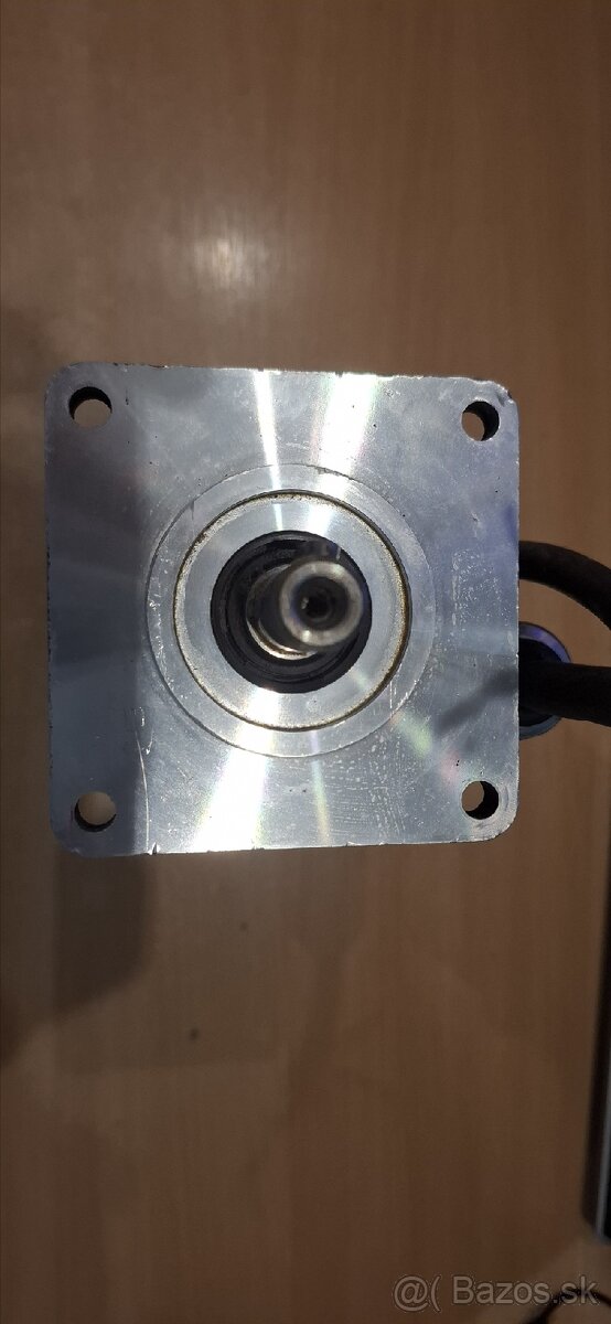 Bosch Rexroth / Indramat MKD041B-144-KP1-KN - 5