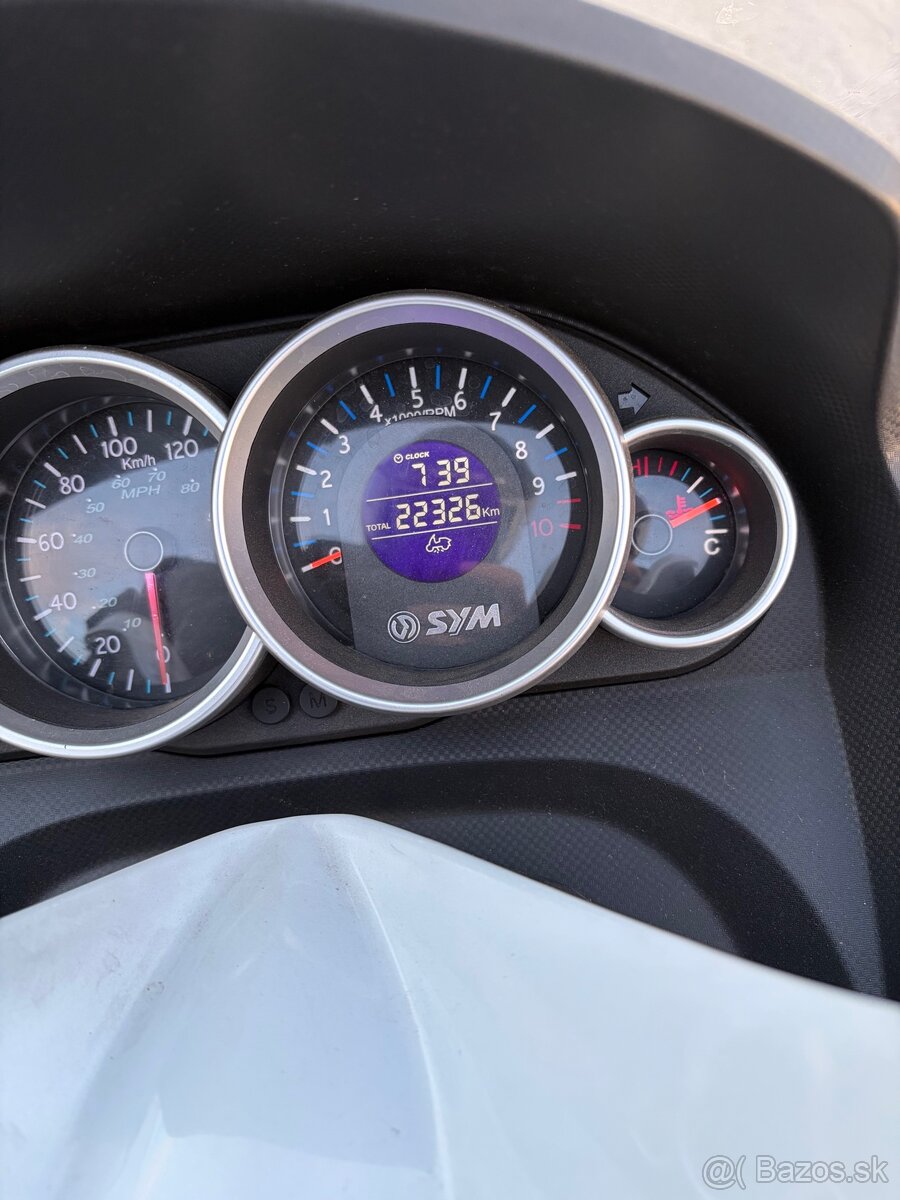 Predám skúter SYM GTS 125 - 5