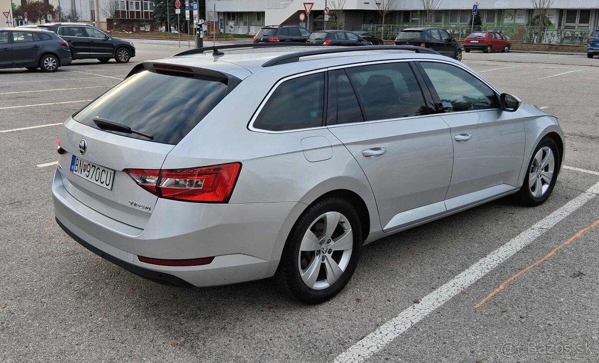 Škoda Superb Combi 2.0 TDI Ambition DSG - 5